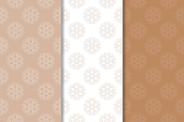 Kahverengi ve bej çiçek arka planlar kümesi. Tekstil ve duvar kağıtları için dikişsiz desen seti