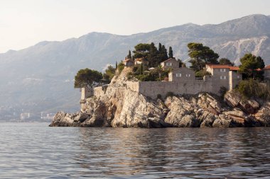 taşlı sahile in Adası, San Stefano, Karadağ