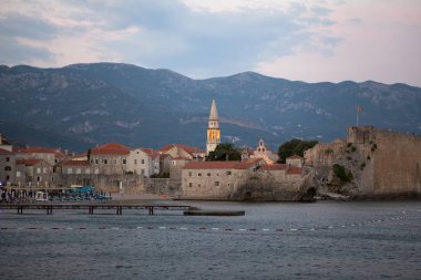 Eski sahil kasabası Budva Karadağ