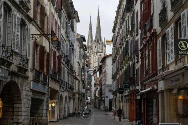 Bayonne França Circa Março 2017 Pessoas Não Identificadas Caminham Pelas — Fotografia de Stock