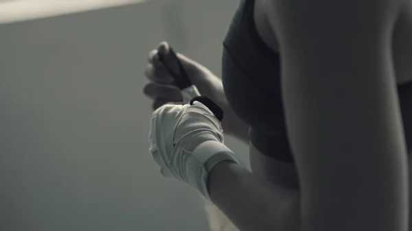 Boxer Woman Wrapping Her Wrists Hands Protective Bandage She Training — Stock Photo, Image