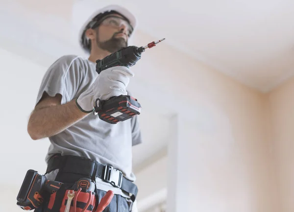 Reparador Profissional Usando Uma Broca Faça Você Mesmo Conceito Renovação — Fotografia de Stock