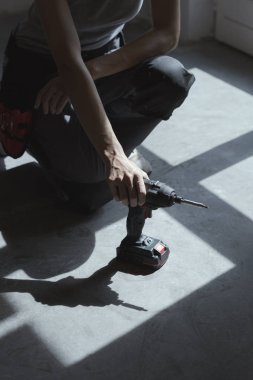 Bir tatbikat yerden alarak kadın: DIY ve ev yenileme kavramı