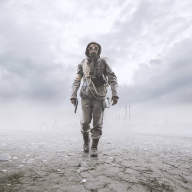 Gaz maskesi ve kirli yazı atomik peyzaj toksik sis ve bulutlar ile yürüyüş silah ile cesur asker: çevresel felaket ve kıyamet kavramı