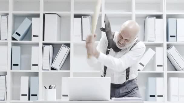 Stressed Crazy Businessman Smashing His Laptop Office Using Baseball Bat — Stock Video