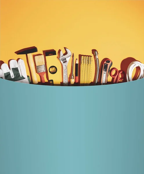 Riesige Tasche mit diy und home renovation tools — Stockfoto
