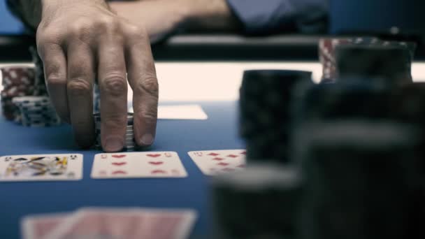 Texas Hold 'em poker tournament at the casino — Stock Video