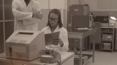 Laboratuvarda çalışan bilimsel ekip