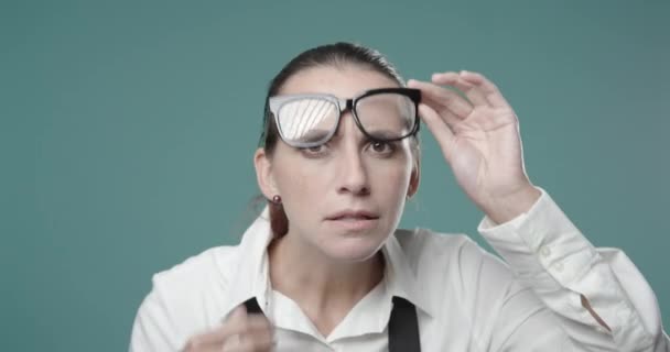 Woman getting ready and checking her makeup — Stock Video