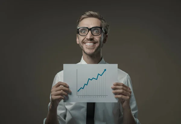 Empresário Feliz Segurando Gráfico Financeiro Positivo Com Seta Para Cima — Fotografia de Stock