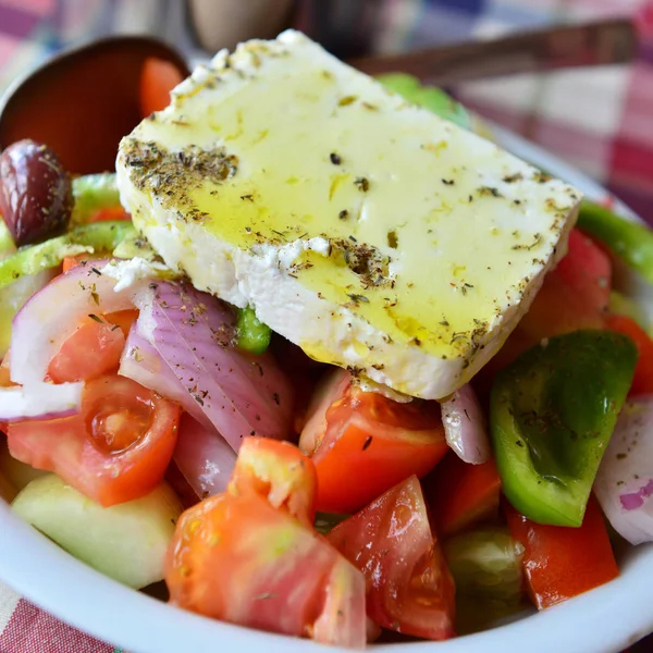 Leziz Yunan salatası — Stok fotoğraf