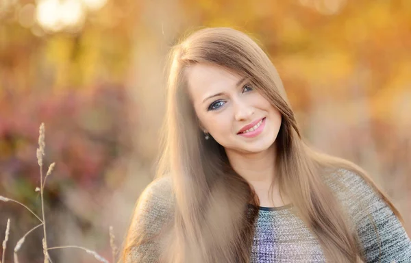 Beautiful caucasian woman — Stock Photo, Image