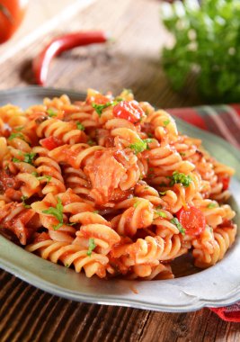 domates soslu makarna