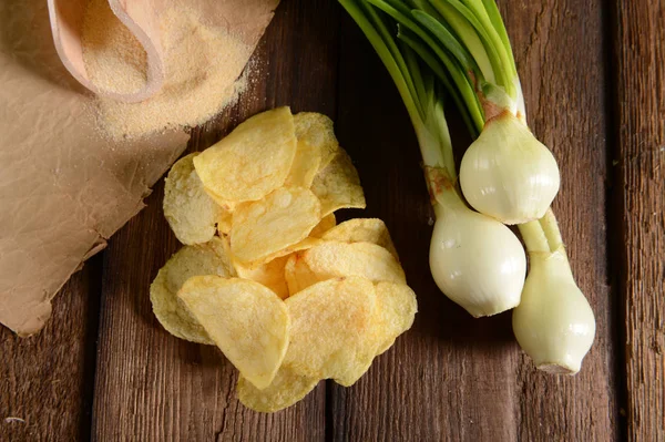 Läckra potatischips — Stockfoto