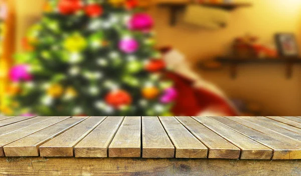Lege tabel met kerstboom — Stockfoto