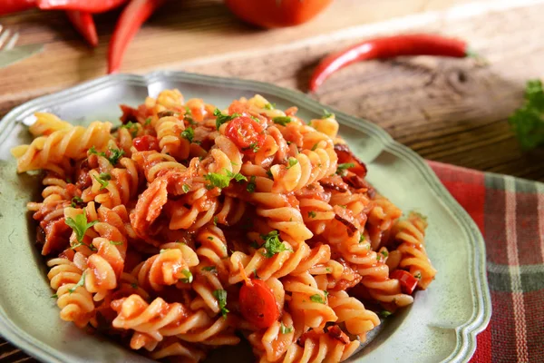 Pasta med tomatsås — Stockfoto