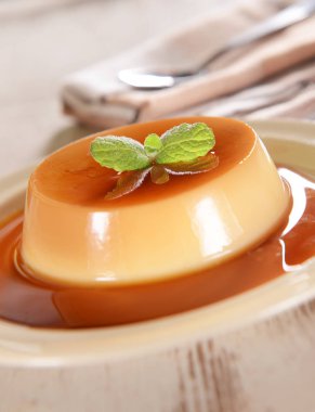 Panna cotta tatlı  