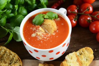 lezzetli gazpacho çorbası