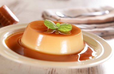 Panna cotta tatlı  
