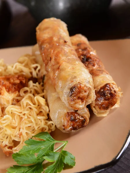 Chinesische Frühlingsrollen — Stockfoto