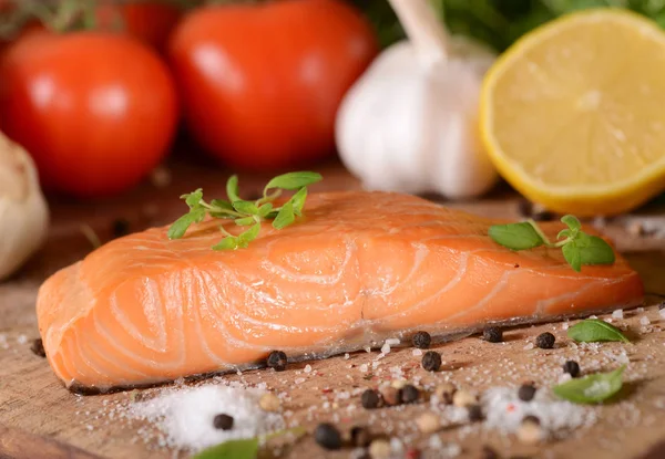 Rebanada de salmón ahumado — Foto de Stock