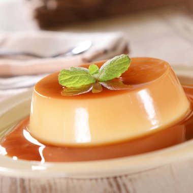 Panna cotta tatlı 