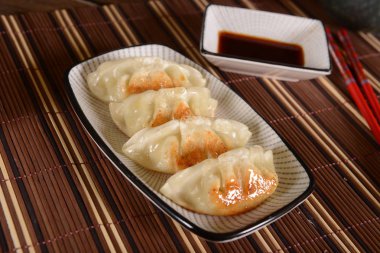 Japon sosu köfte tabağı