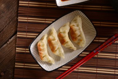 Japon sosu köfte tabağı