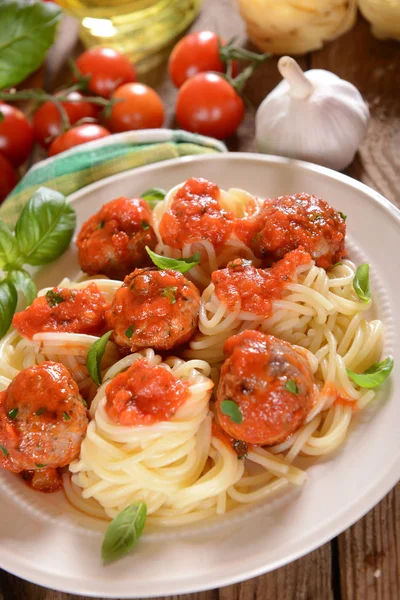 Spaghetti Con Polpette Sugo Pomodoro — Foto Stock