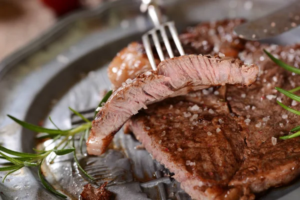 Vynikající Hovězí Steak Plechu Vintage — Stock fotografie