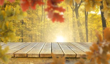 Görüntü montages boş ahşap tablo