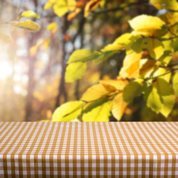 Mesa Vacía Para Montaje Pantalla —  Fotos de Stock