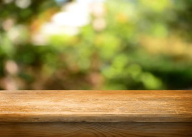 Görüntü montages boş ahşap tablo