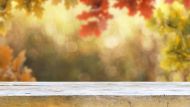 Görüntü montages boş ahşap tablo