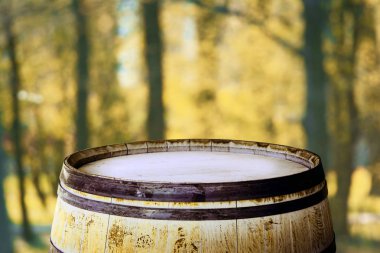 Eski varil üst ekran montages için