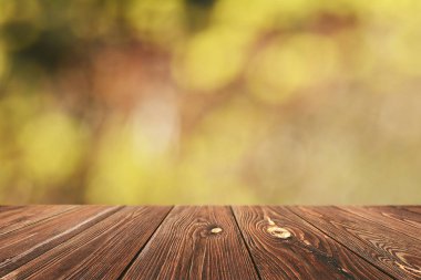 Görüntü montages boş ahşap tablo