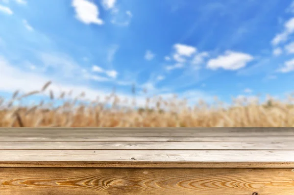 Tavolo Legno Vuoto Con Sfondo Naturale — Foto Stock