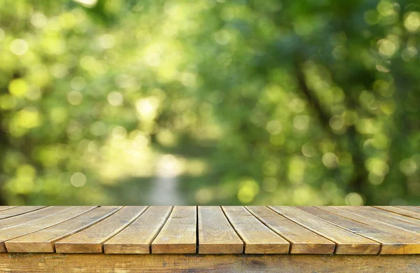 Empty Wooden Table Blurred Natural Background — Stock Photo, Image