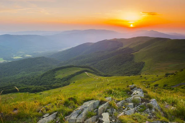 Hermoso Atardecer Majestuosas Montañas — Foto de Stock