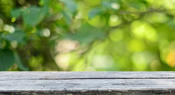 Mesa Madera Vacía Con Fondo Natural Borroso — Foto de Stock