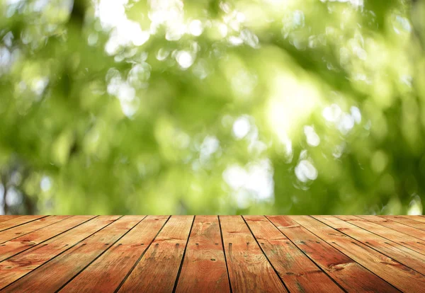 Mesa Madera Vacía Con Fondo Natural Borroso — Foto de Stock