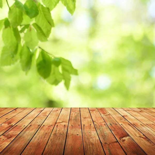 Üres Fából Készült Asztal Homályos Természetes Háttér — Stock Fotó