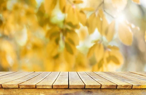 Empty Wooden Table Blurred Natural Background — Stock Photo, Image