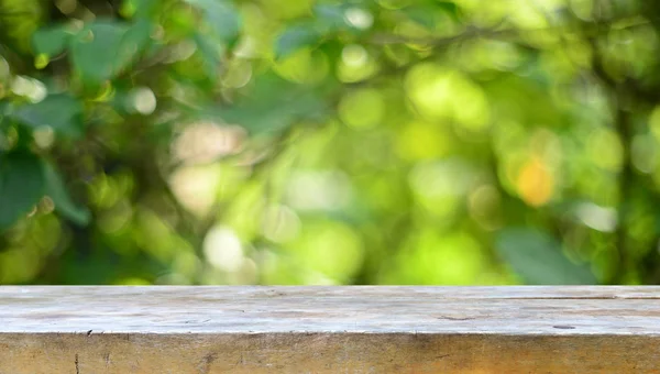 Prázdnou Dřevěný Stůl Rozmazané Pozadí Přírodní — Stock fotografie