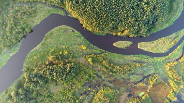 doğal Nehri'nin güzel hava manzaralı