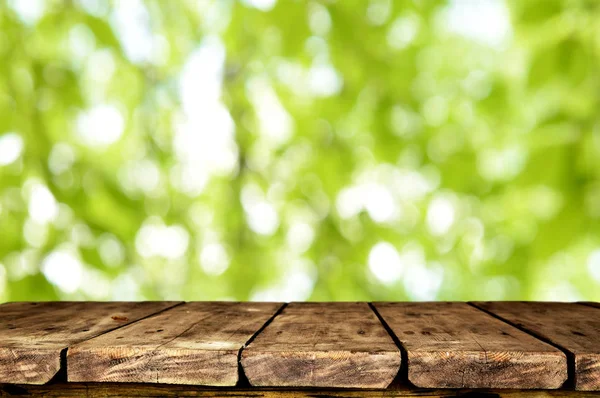 Mesa Madera Vacía Con Fondo Natural Borroso — Foto de Stock