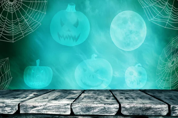 Leerer Holztisch Mit Halloween Kürbissen Auf Hintergrund — Stockfoto