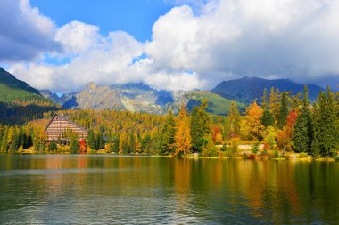 Strbskie Pleso Slovakya sonbahar manzara