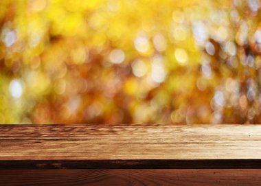 Boş tablo ile doğal arka plan bulanık