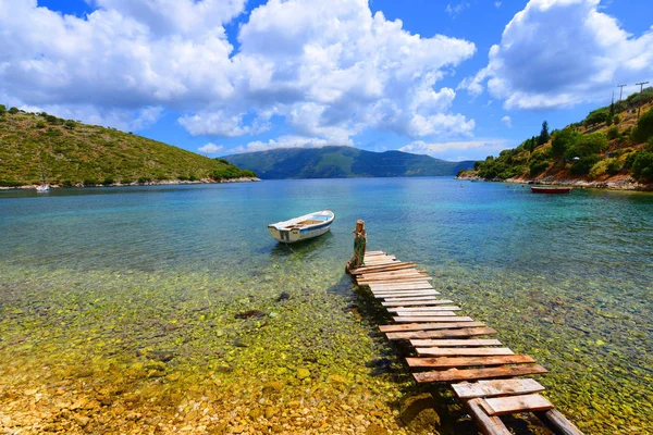 Bela Paisagem Mediterrânea Com Mar Azul Grécia — Fotografia de Stock